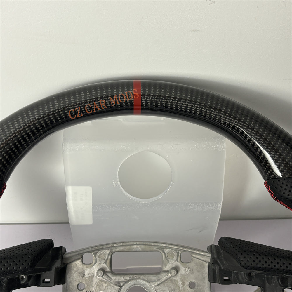 Customized Brand New Perforated Leather Black Carbon Fiber Steering Wheel Auto Accessory For Chevrolet Silverado 2019 2020 2021