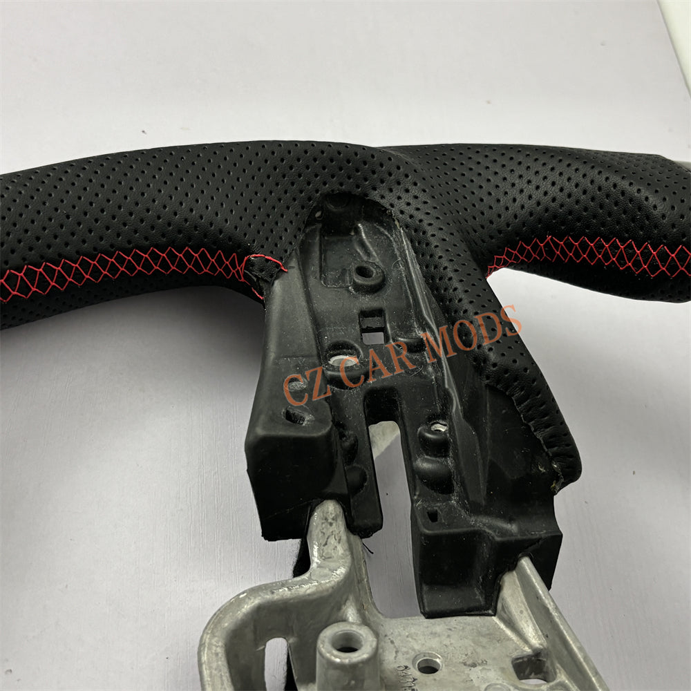 Customized Brand New Perforated Leather Black Carbon Fiber Steering Wheel Auto Accessory For Chevrolet Silverado 2019 2020 2021