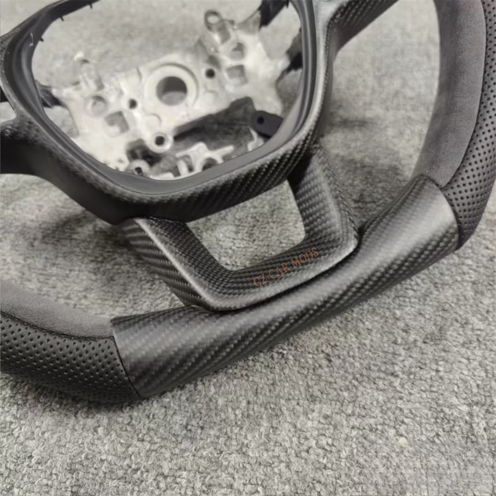 Customized black Carbon Fiber Black Perforated Leather black Alcantara Steering Wheel Fit For Honda CRV 2022 2023 2024 2025