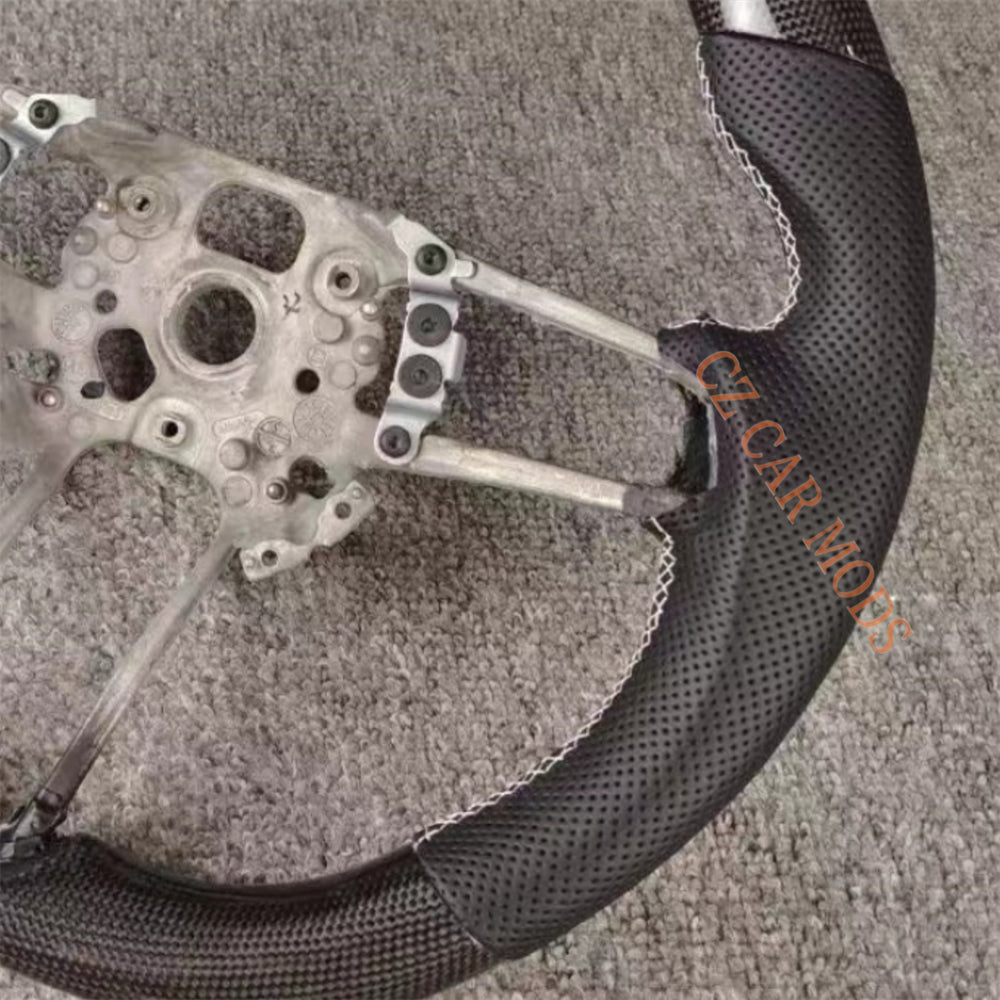 Custom Brand New Perforated Leather Carbon Fiber Steering Wheel White Center Strip Fit For Porsche 718 2016 2017 2018 2019 2020 2021 Auto Accessory