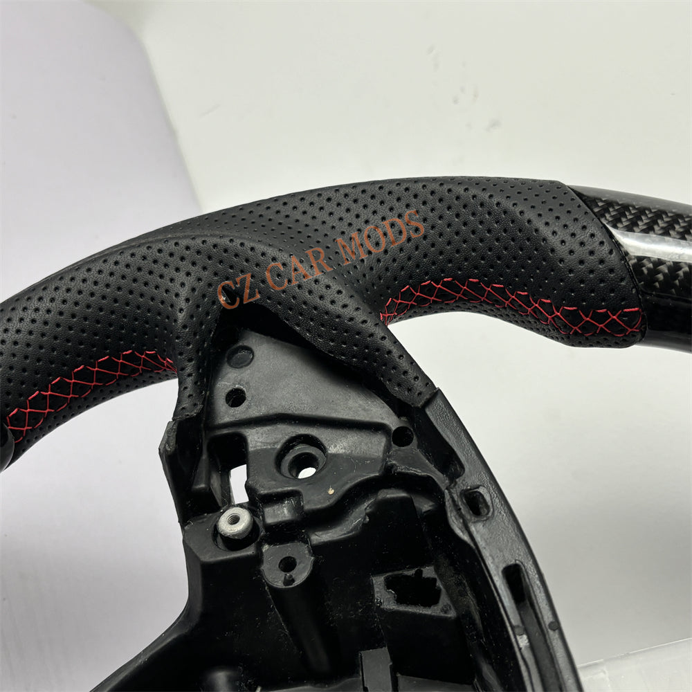 Customized Brand New Perforated Leather Carbon Fiber Steering Wheel Auto Accessory Red Strip For Chevrolet Corvette C7 2014 2015 2016 2017 2018 2019