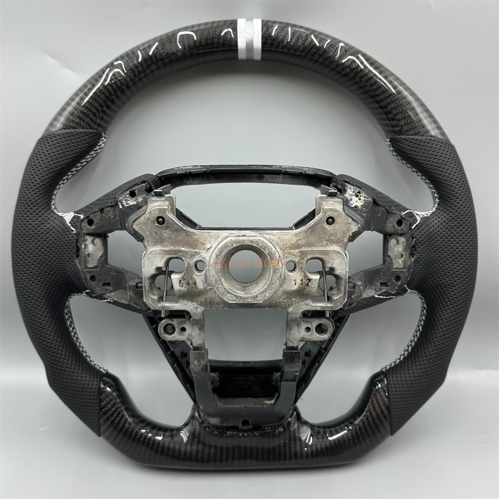 Customized black Carbon Fiber Black Perforated Leather white silvery Strip Steering Wheel Fit For 2019 Honda CRV