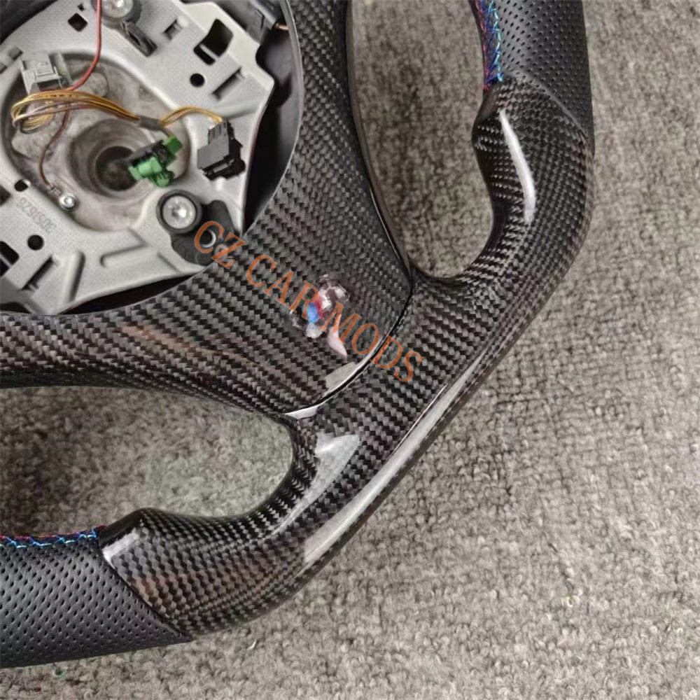 Customized Carbon Fiber Steering Wheel Auto Accessory Original Steering Wheel For BMW 3 Series E90 E92 E82 E87 328i 2007 2008 2009 2010 2011 2012 2013 Re-manufactured Steering Wheel