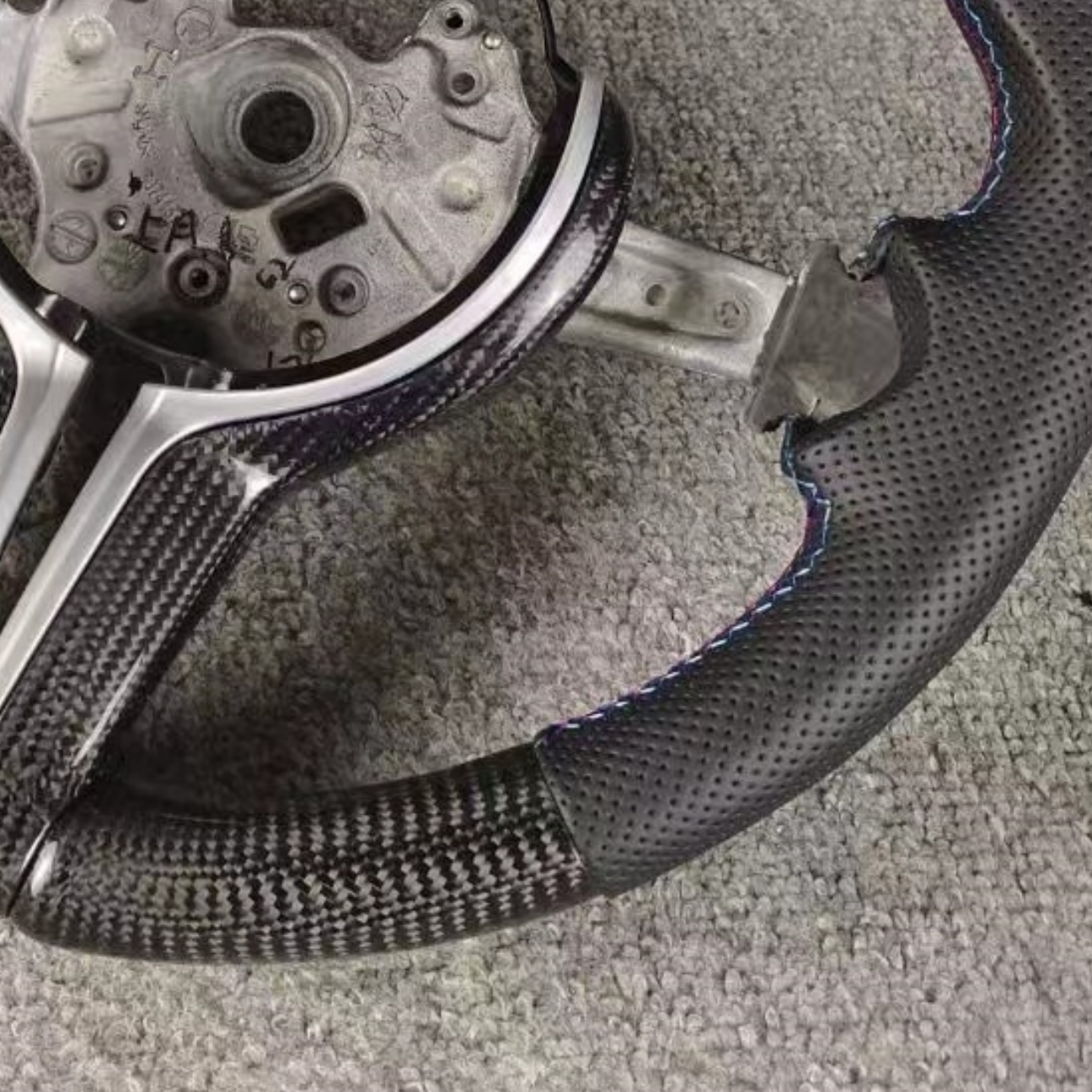 Custom Perforated Leather Carbon Fiber Steering Wheel Auto Accessory Re-manufactured For BMW M Sport M3 F30 F80 F82 2014 2015 2016 2017 2018 2019 2020