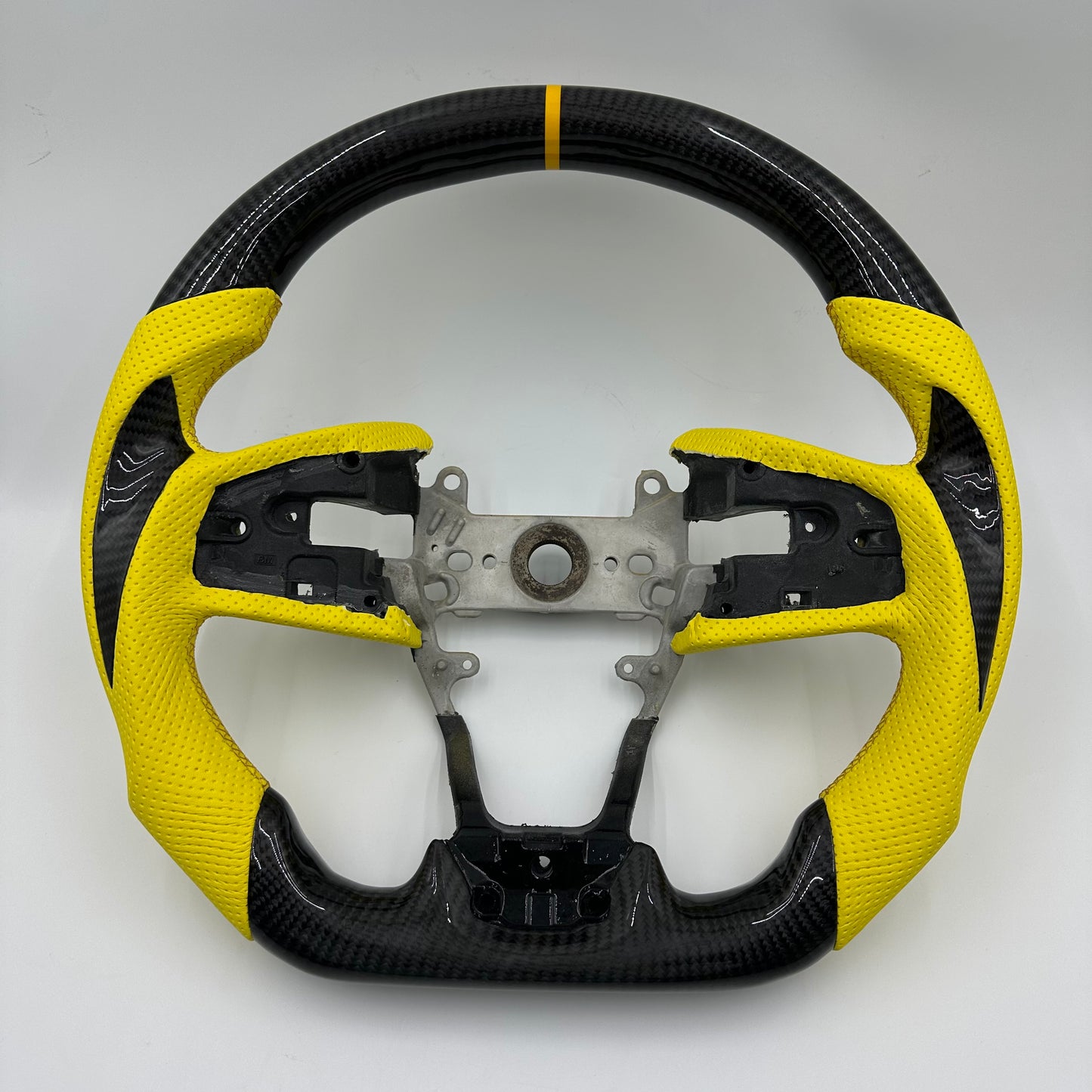 Customized black Carbon Fiber yellow Perforated Leather Strip Steering Wheel Fit For Honda Civic 2016 2017 2018 2019 2020 2021