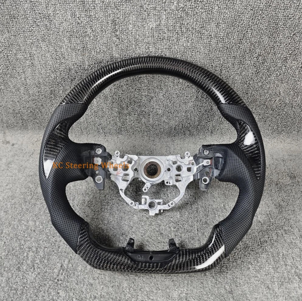 Custom Black Carbon Fiber Perforated Leather Steering Wheel Fit For Toyota Camry 2024 2025 2026