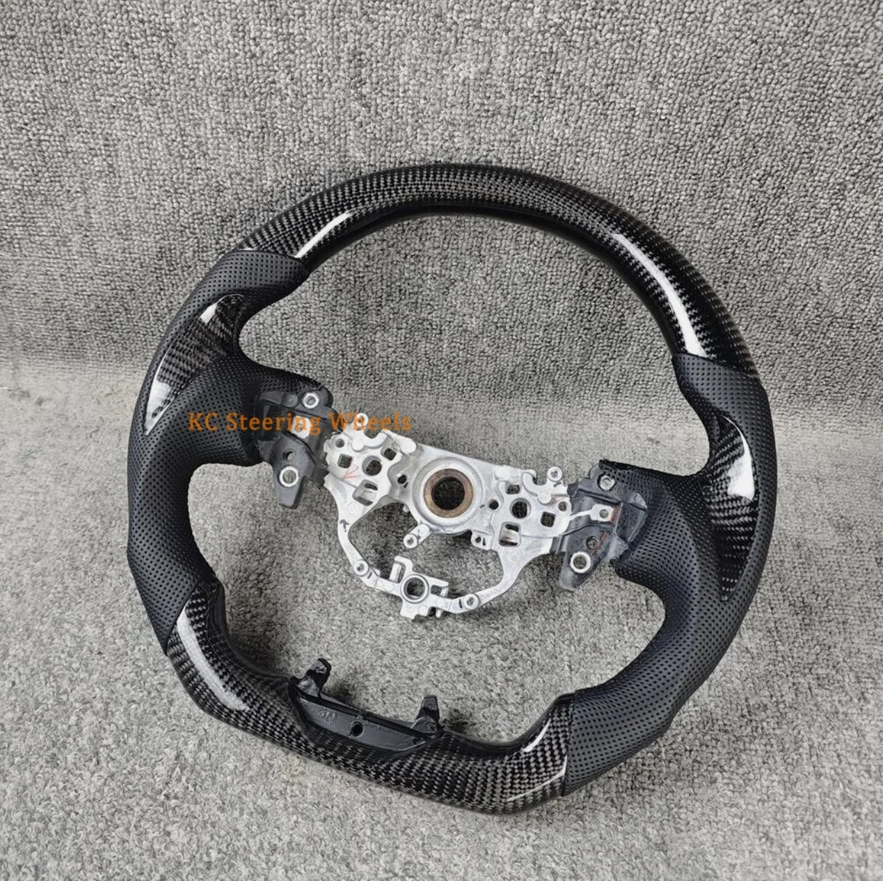Custom Black Carbon Fiber Perforated Leather Steering Wheel Fit For Toyota Camry 2024 2025 2026