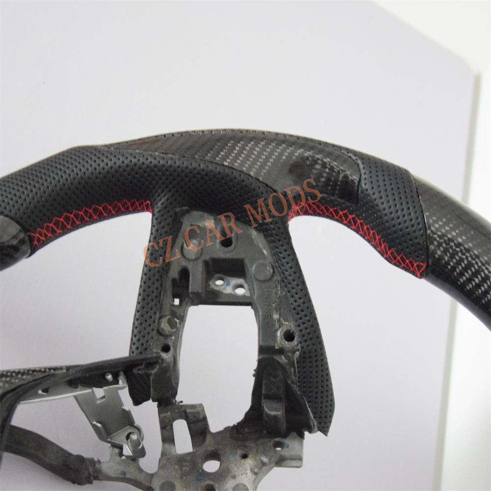 Customized Black Perforated Leather Carbon Fiber Steering Wheel Auto Accessory Remanufactured For Honda Civic 10th GEN 2016 2017 2018 2019 2020 2021