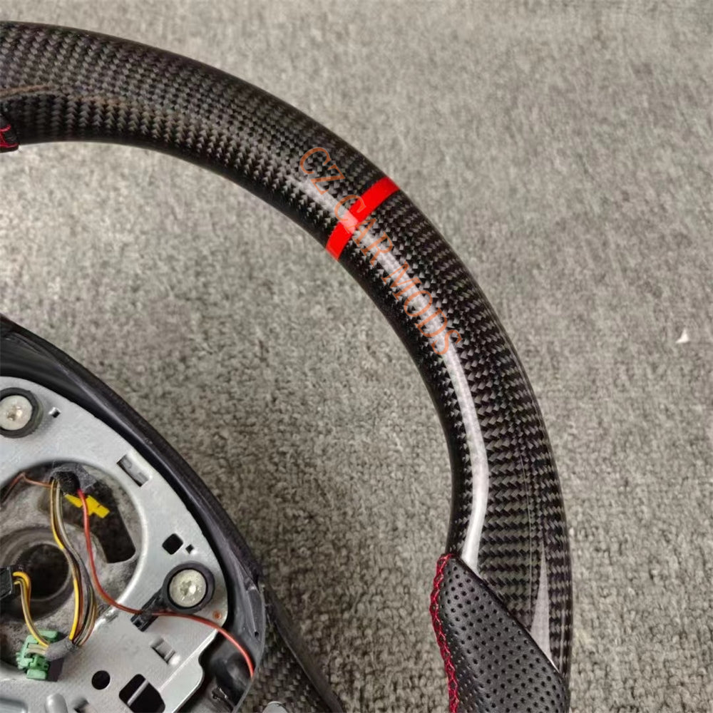 Customized Carbon Fiber Steering Wheel For BMW 3 Series E90 E92 E82 E87 328i 2007 2008 2009 2010 2011 2012 2013 Auto Accessory Original Steering Wheel Re-manufactured Steering Wheel